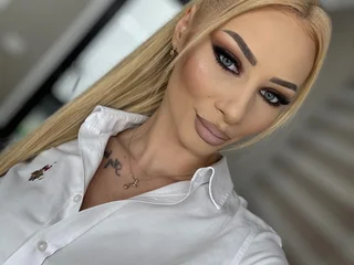 AngieShaen Leather webcam from Romania