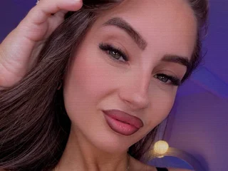 LilaaVox live cam video preview