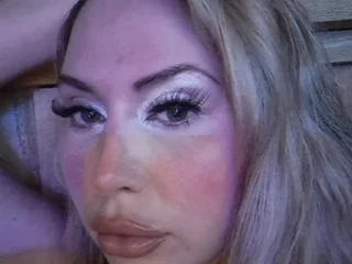 MissDaphnexo webcam livesex profile in dominant cams