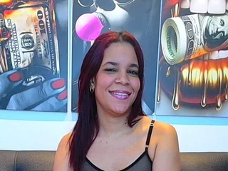 NikkiiHearts webcam livesex profile in gagging cams