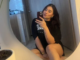 ShiaraRussi webcam livesex profile in chubby cams